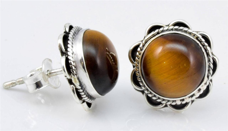 YugshaJewels YJE-69 Cat's Eye Silver Stud Earring
