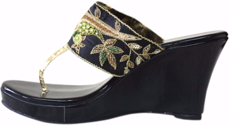 Praags Women Black, Gold Wedges