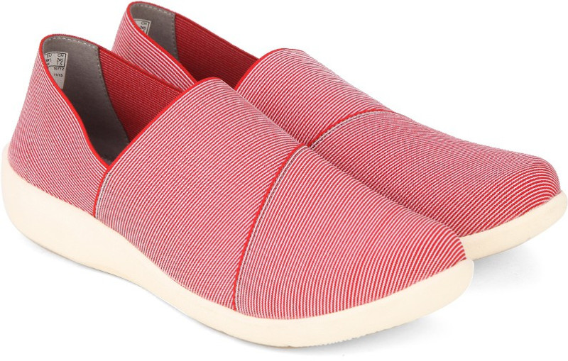 Clarks Sillian Firn Red Canvas Shoes For Women(Red, White)