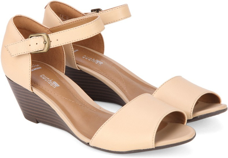 Clarks Brielle Drive Nude Leather Women Natural Wedges