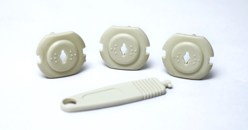 Safe-O-Kid Pack of 24 - High Insulation Anti-Shock Electric Socket Guards with Key(White)