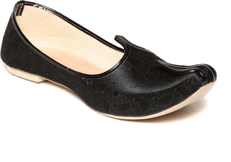 TEN Black Juttis For Women(Black)