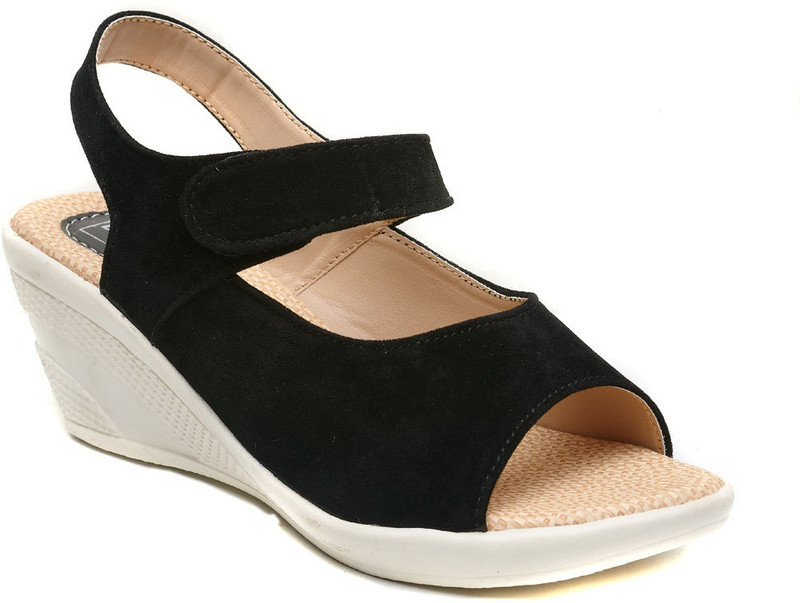 Dolphin Miles Women Black, Brown Wedges