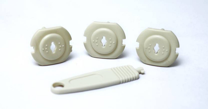 Sukot High Insulation Anti-Shock Electric Socket Guards with Key Kids Child Safety Guard(White)