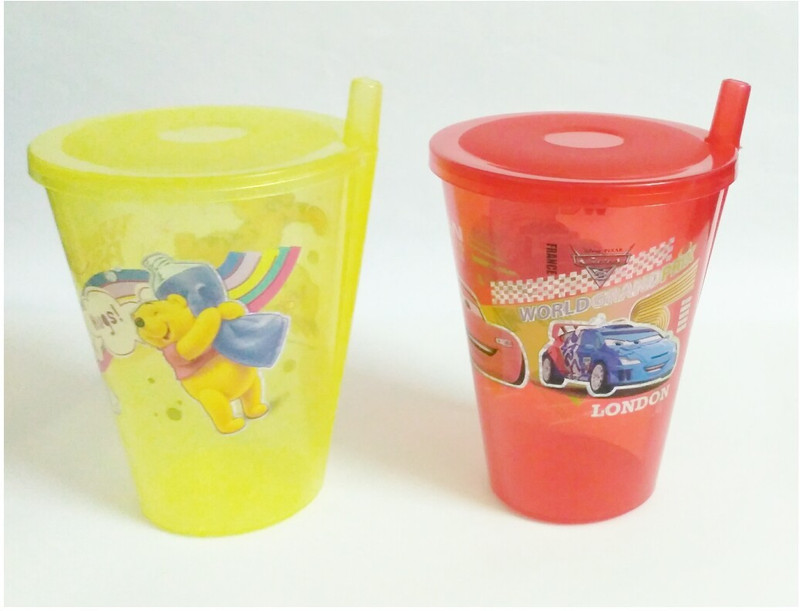 SOFTLINE DISNEY SIPPER GLASS WITH LID(Yellow, Red)