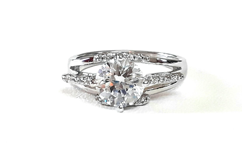sparkle jewels Copper Cubic Zirconia Gold Plated Ring