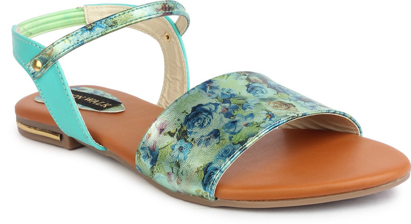 Moonwalk Women Green Casual