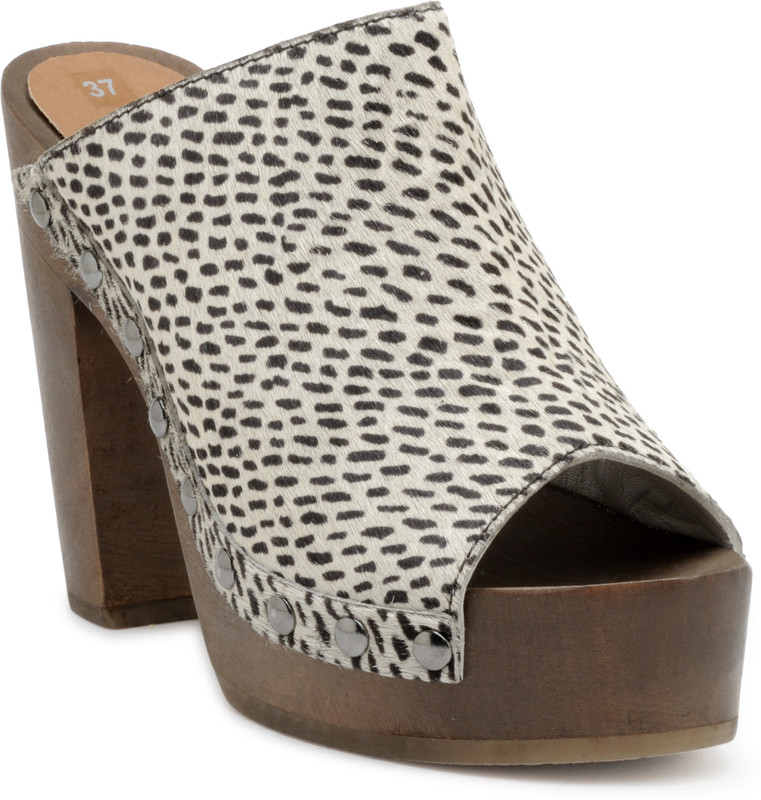 iLO Women Beige, Black Heels