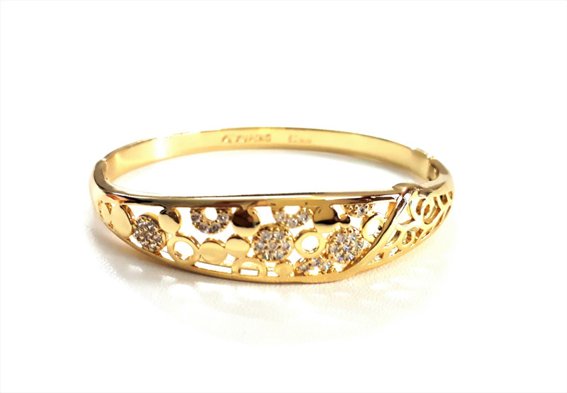 sparkle jewels Copper Cubic Zirconia Gold-plated Bracelet