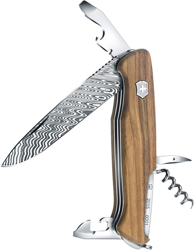 Victorinox RangerWood, 130mm, Damastklinge, Nussbaumholzschale Swiss Army Knife