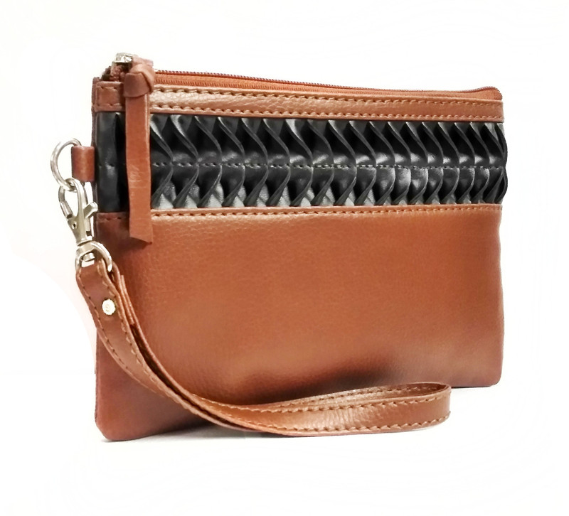 ARUNITA PU Tesselation Wristlet(Brown)