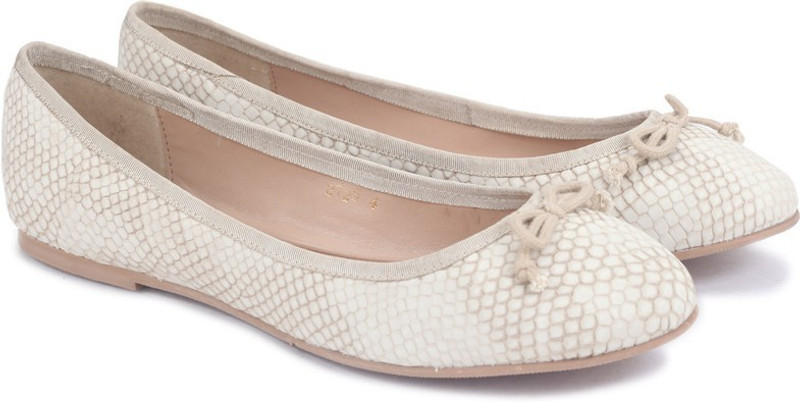 Miss CL By Carlton London Miss CL Bellies For Women(White)