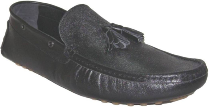 kuts n crvs kuts n crvs plain black leather loafer with matching black leather tazzle in light weight sole Loafers For Men(Black)