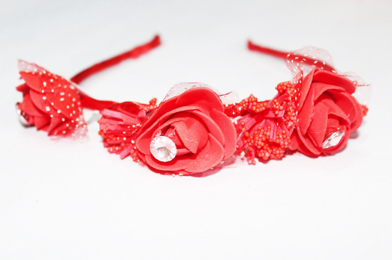 Foreignholics Flower Wreath Headband Crown Floral Garland for Festival Wedding Hair Band(Red) Foreignholics Flower Wreath Headband Crown Floral Garland for Festival Wedding Hair Band(Red)