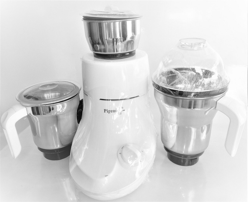 Pigeon viola plus -3ssjars Viola Plus 750 W Mixer Grinder(Ivory, 3 Jars) Pigeon viola plus -3ssjars Viola Plus 750 W Mixer Grinder(Ivory, 3 Jars)