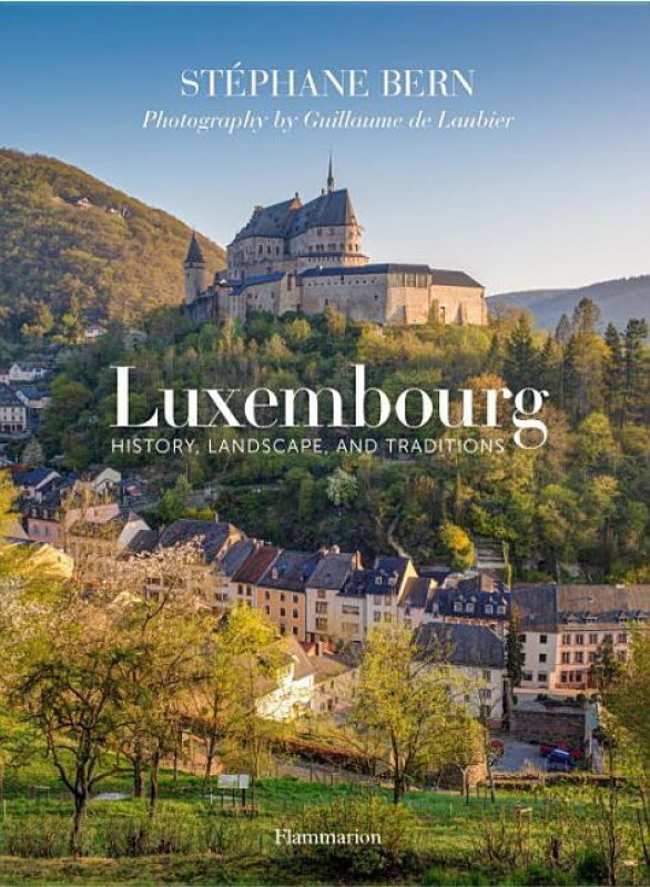 Luxembourg(English, Hardcover, Bern Stephane)