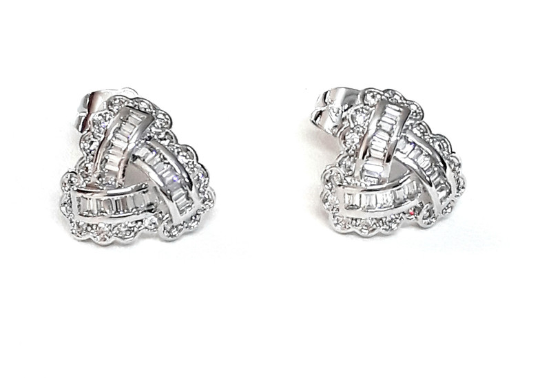 sparkle jewels Sparkle jewels studd earings in AAA cubic zirconia for women and girls Cubic Zirconia White Metal Stud Earring