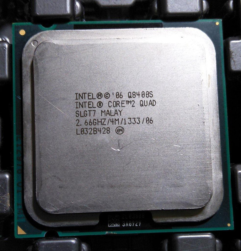 Intel 2.66 LGA 775 Q8400S Processor(Silver)