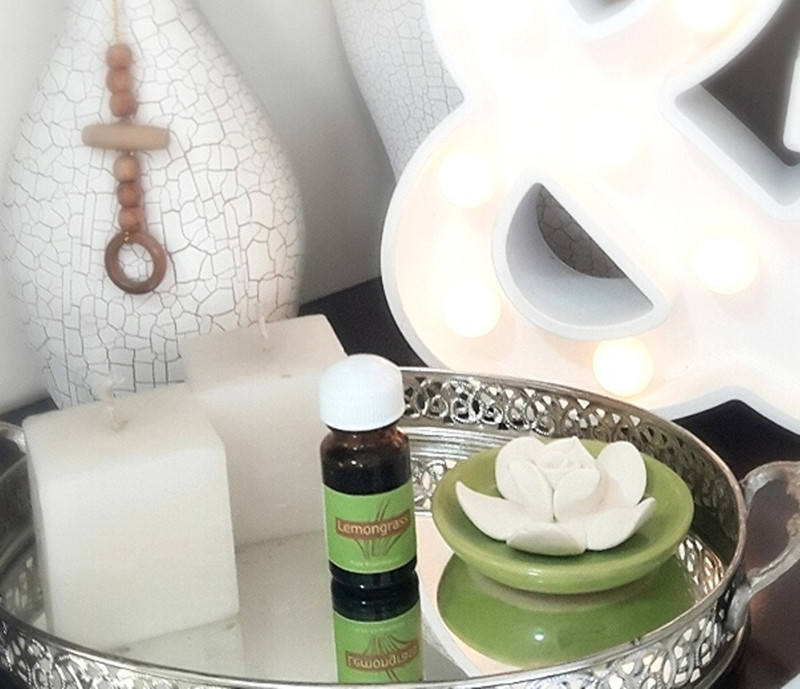 itiha Spicy Aroma Oil, Diffuser Set(10 ml)