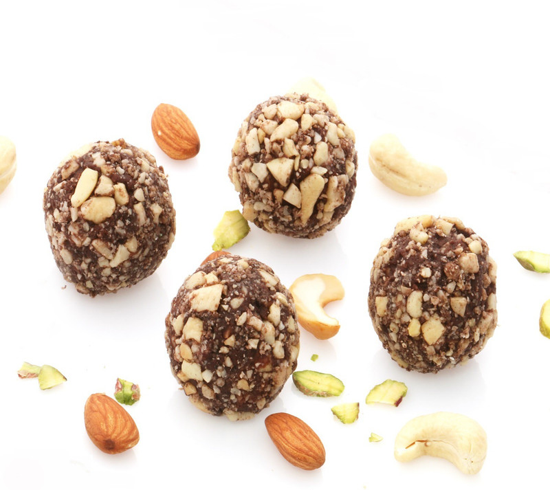Ghasitaram Gifts Chocolate Kaju Laddoo Box(800 g)