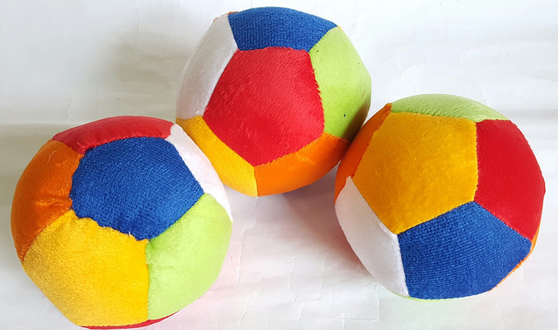 Lucky soft multicolour balls  - 14(Multicolor)