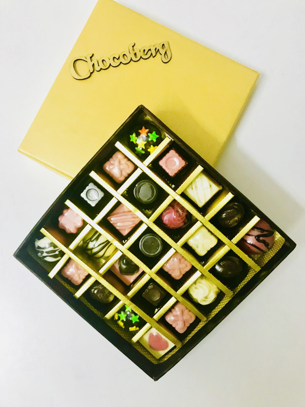 chocoberg Assorted Shagun Chocolates Caramels(Pack of 25, 500 g)