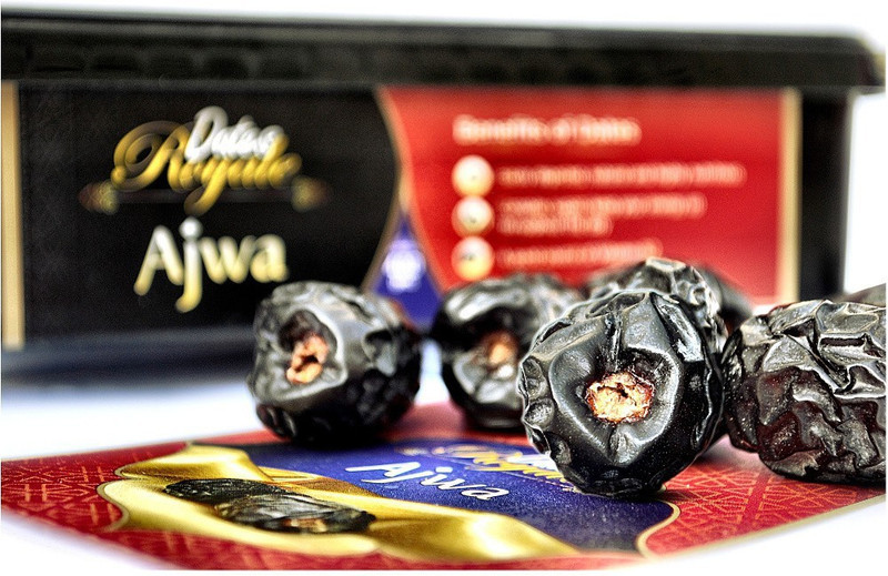 400-ajwa-box-datesroyale-original-imaf7yv2dj6enzmc.jpeg