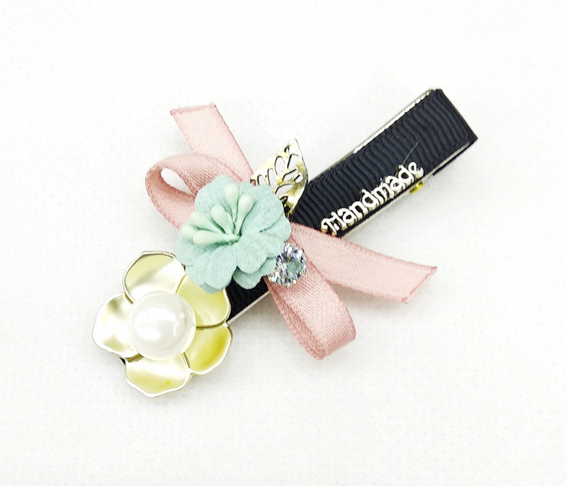 fairytale fancy alligator clips with flower and bow beautiful design. Hair Pin(Gold, Pink)