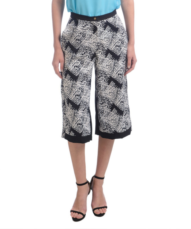 Uptownie Lite Women Black Capri