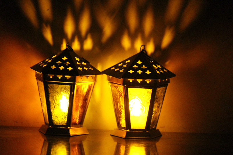 craftmyindia Gold Bronze Table Lantern(22 cm X 15 cm, Pack of 2)