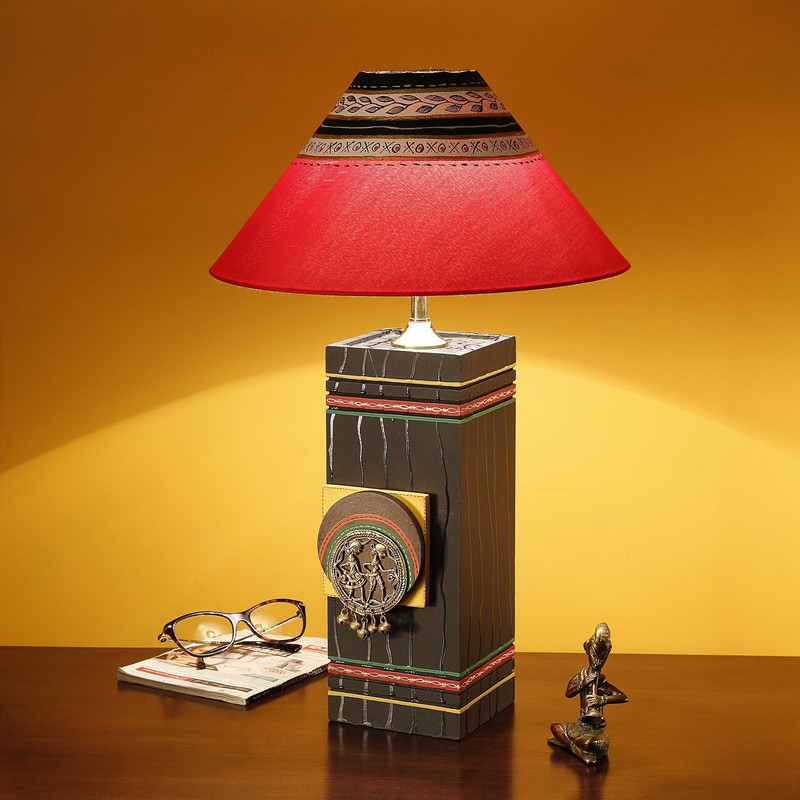 artysta Handcrafted and Hand painted Pyne Wood Home Decorative Bedroom Study Table Lamp(50 cm, Brown)