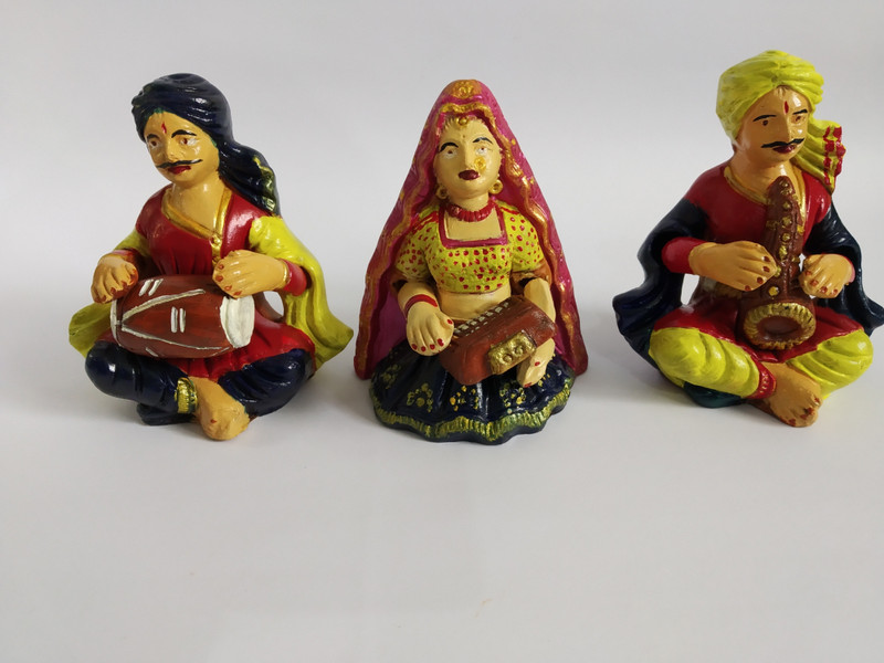 Terracotta dolls hot sale online