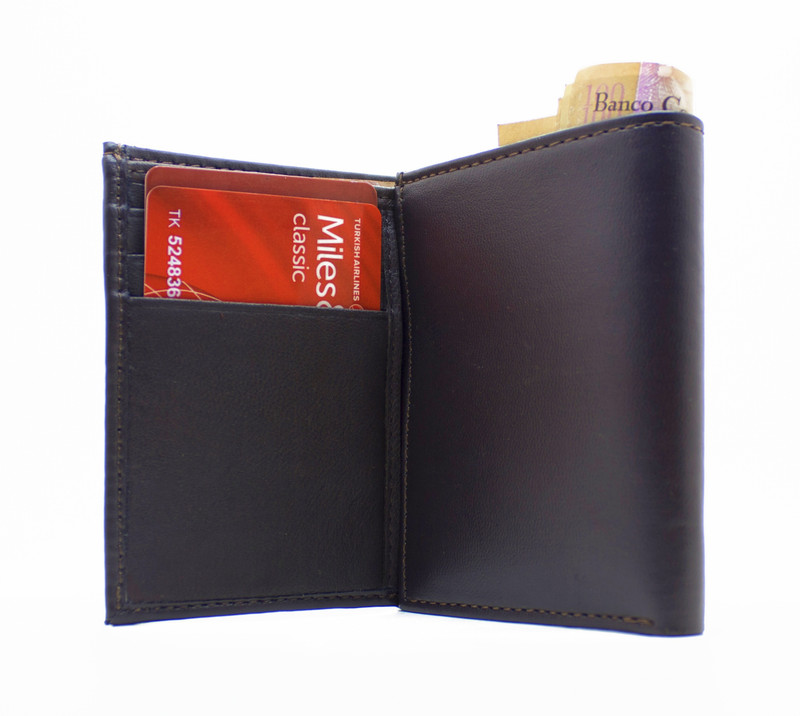 flex boom Men Brown Genuine Leather Wallet(6 Card Slots)