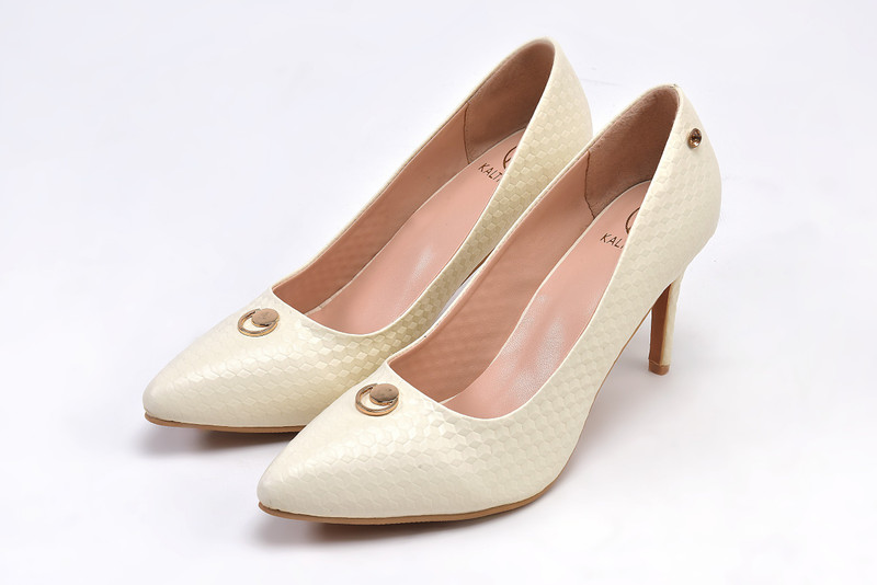 kaltheos Women White Heels