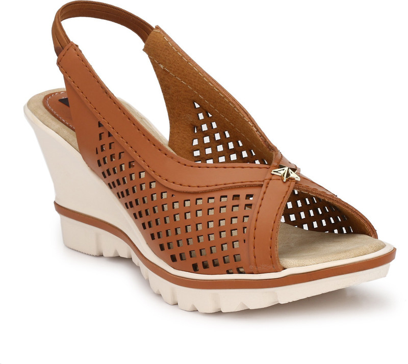 tan wedges women