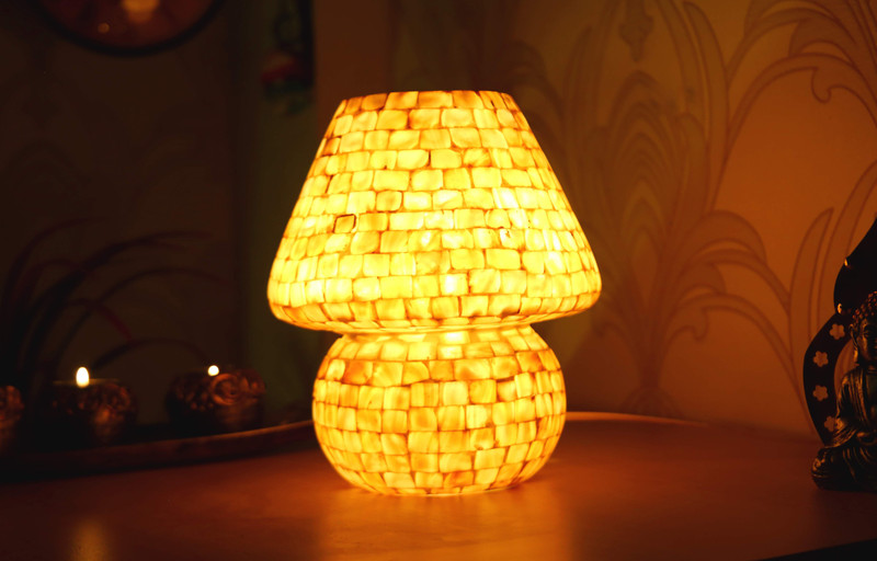 lite 69 Mother Of Pearl Turkish Heritage Table Lamp Table Lamp(23 cm, White)