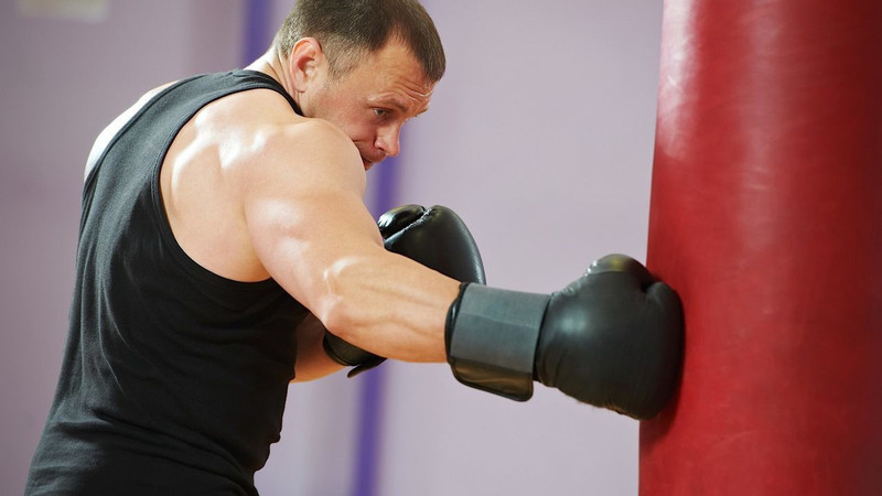 Monika Sports moni 5 feet red black punching bag unfilled Hanging Bag(5 feet, 2 kg)