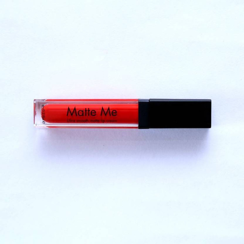 saluting MATTElipstick01(red 7, red 6, blue 1 lake, 6 ml)