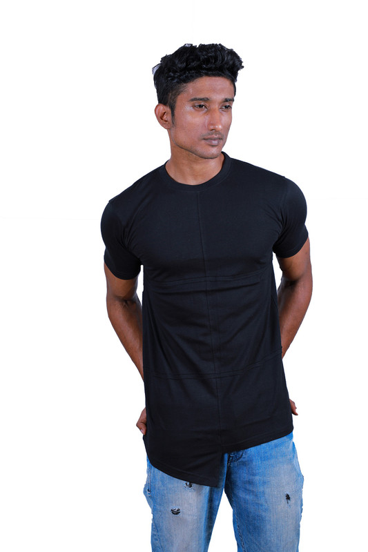 i sqr Solid Men Round Neck Black T-Shirt