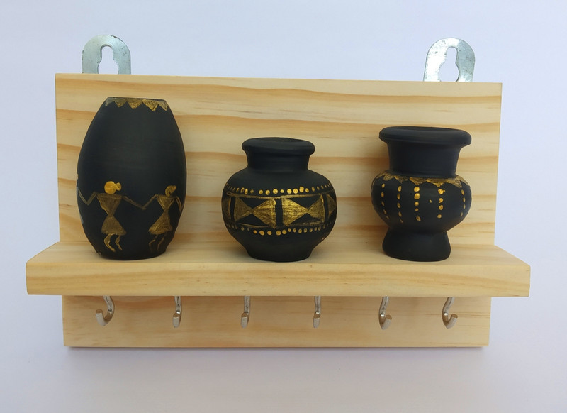 spk decor Wood Wall Mounted Key Holder with Decor Shelf (18x10cm) ,Best quality and durable with handmade black pots Wood Key Holder(6 Hooks, Beige)