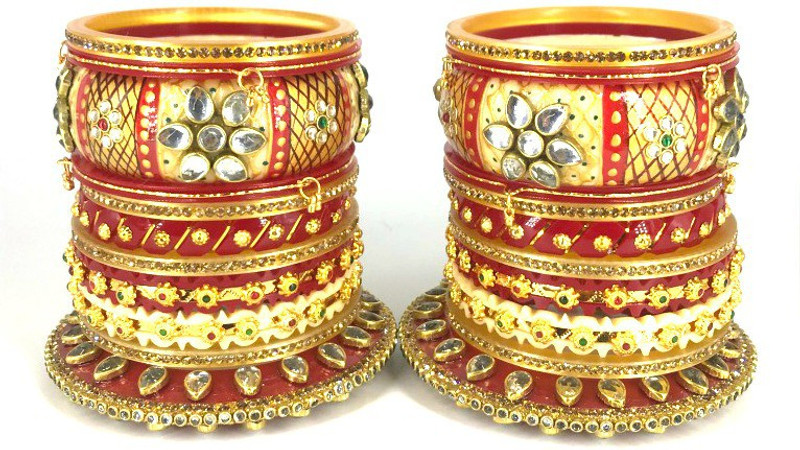 ekaagra Acrylic Bangle Set