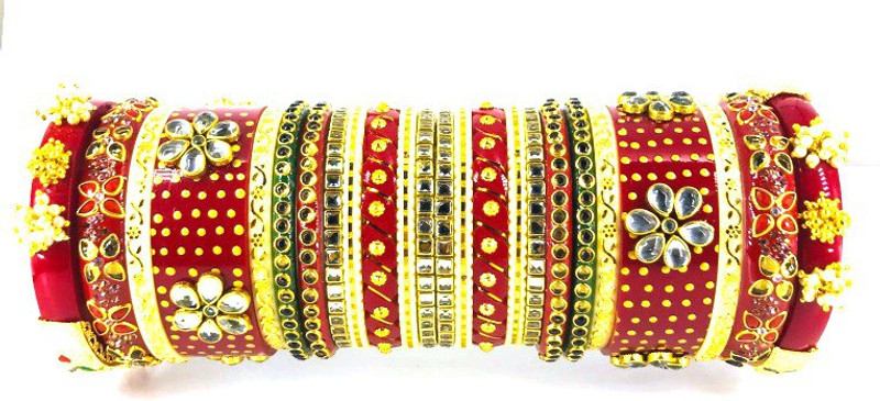 ekaagra Acrylic Bangle Set