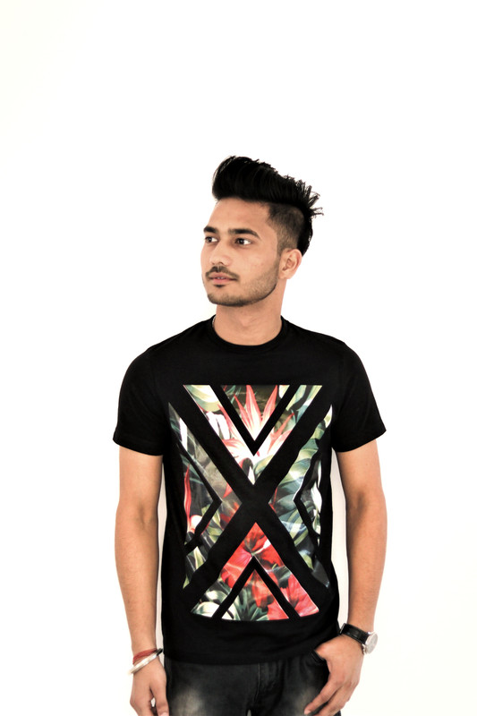 nei Floral Print, Geometric Print, Graphic Print, Self Design Men Round Neck Black T-Shirt