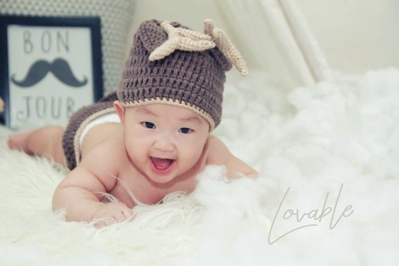 CUTE Smiling BABY POSTER 12in X 18in best for pregnent women, gift . BABY GIRL, BABY BOY, NEW BORN, BABIES, DECORATIVE, BEAUTIFUL, LOVELY. Photographic Paper(12 inch X 18 inch, rolled)