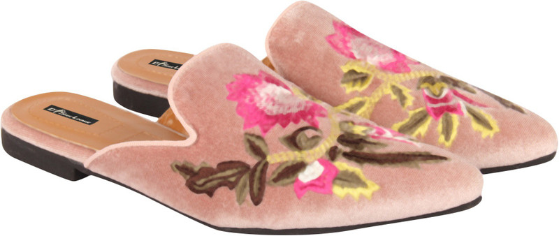 Pink shoe lounge online