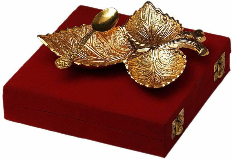 crizon Brass Three Leaves Tray with Spoon Brass Decorative Platter Gravy Boat, Spoon Serving Set(Pack of 2)
