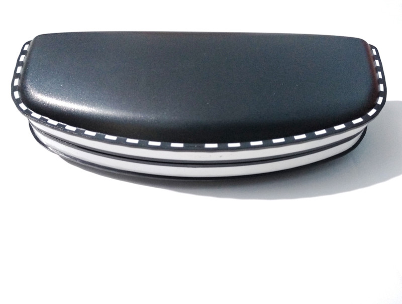 specta case Sea Shell B Pouch(Black)