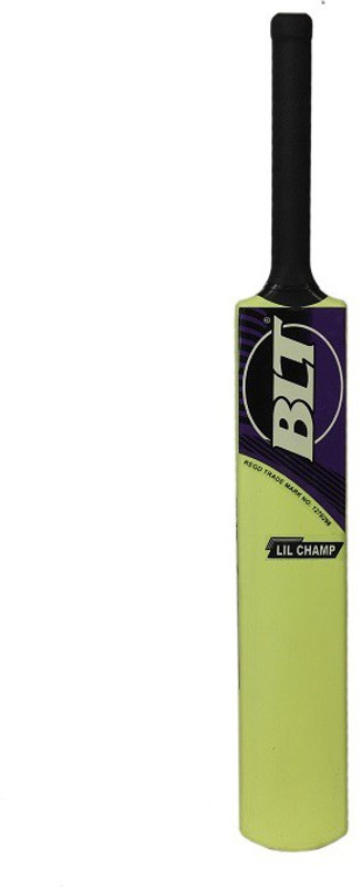 blt LIL CHAMP No.4 PVC/Plastic Cricket  Bat(750GRAM - 850 GRAM g)