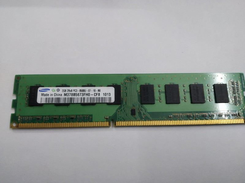 Samsung 1066mhz DDR3 2 GB (Dual Channel) PC (M378B5673FH0-CF8 PC3-8500U)