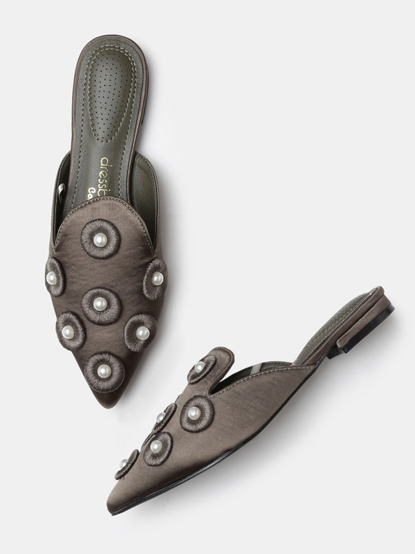 Dressberry flats outlet online